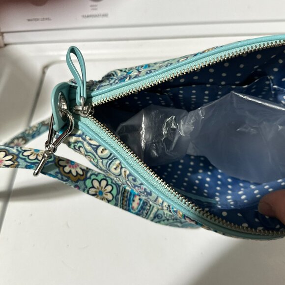 NWOT Vera Bradley Carson Shouder Bag / Daisy Dot Paisley - Picture 3 of 5